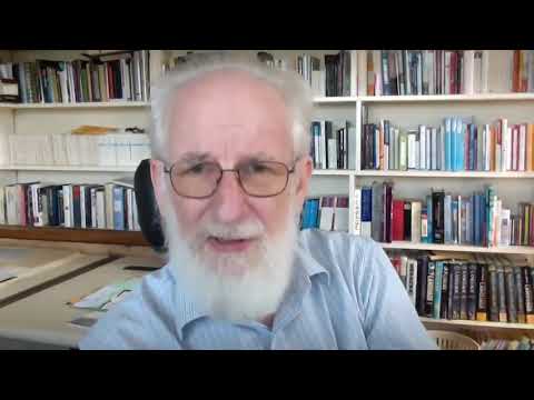 David Crystal: The notion of standard English historically is a written language