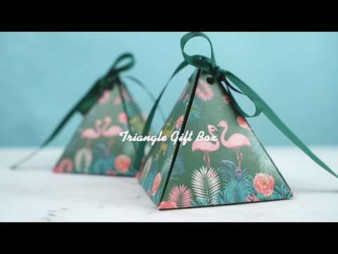 Triangle Gift Box，50pcs Flamingo Paper Boxes Wedding Party Favor Candy Decorative Box with Ribbon