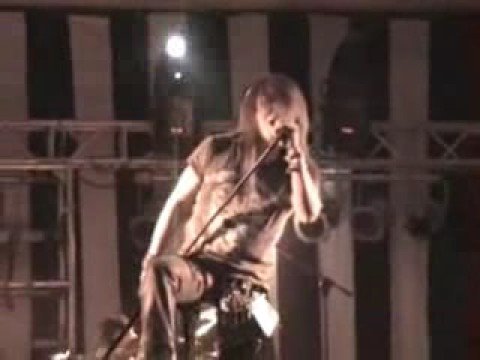 Blood IV dark inside heart - live in mexico 2006