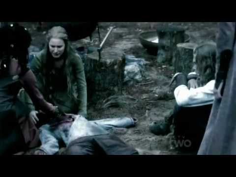 Flashback Scene 3: Rebekah found the Necklace (The Vampire Diaries S03E08 Oridinary People)