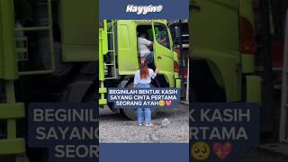 Download lagu A touching moment when a child greets his truck driver father who returns home ill. #shorts mp3