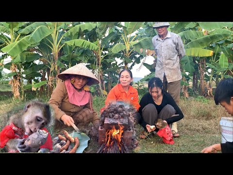 Nahu monkeys and a "primitive" culinary experience by a homemade stove.