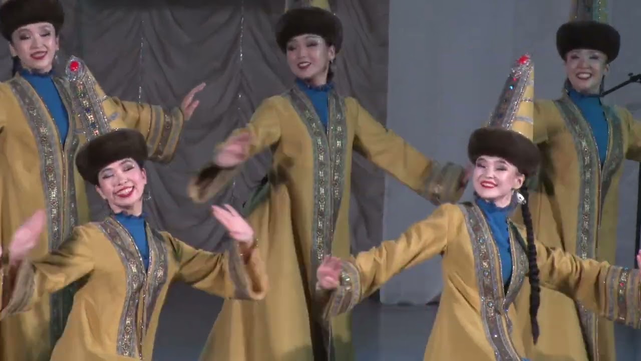 «Аққу» фольклорлық-хореографиялық және «Арқа сазы» фольклорлық ансамбльдерінің концерті.