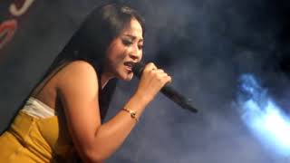 Download lagu RESSA LAPENDOS BANYU LANGIT mp3 Download lagu RESSA LAPENDOS BANYU LANGIT mp3