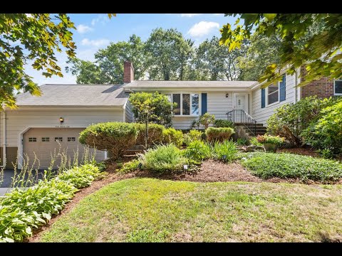 7 Lawrence Lane, Lexington MA | Fine New England Living