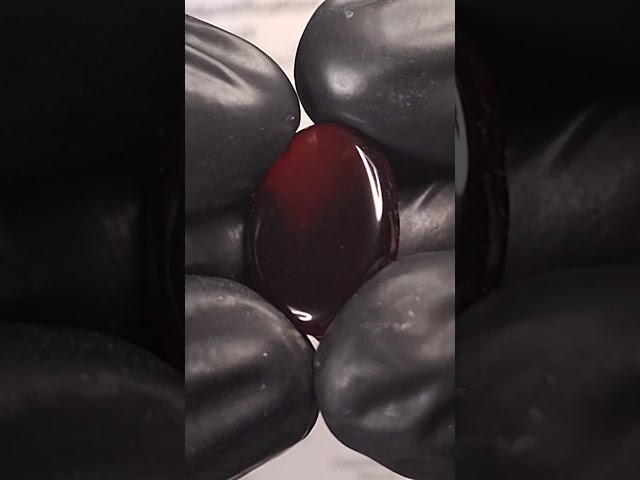 حجر عقيق طبيعي كبدي مفحوص و موثق بشهادة مختبر