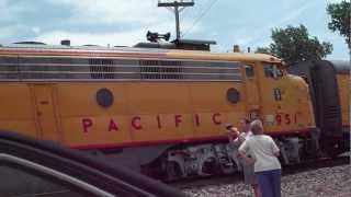 preview picture of video 'UP 844 steam train leaving Rush Springs oklahoma.AVI'