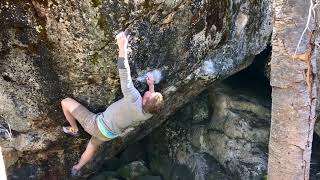Video thumbnail of Swamp Thang, V5 (High Start). Trail Creek