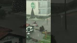 INUNDACIÓN EN BOGOTA POR FUERTE AGUACERO
