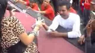 Download lagu Ada Rindu ' Rena Kdi Monata ' Dangdut koplo mp3