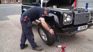 Bleeding an ABS system on a Land Rover Defender / Discovery 2