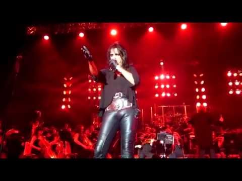 "Only Women Bleed" Alice Cooper & Orianthi Rock Meets Classic Strasbourg 25/03/2014
