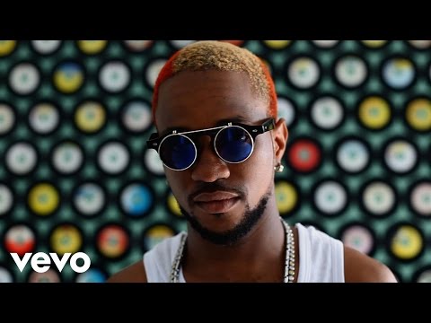 Road Elf - Hot Gyal Fi Broad Out