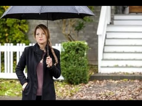 A Bone To Pick --  The Aurora Teagarden Mysteries