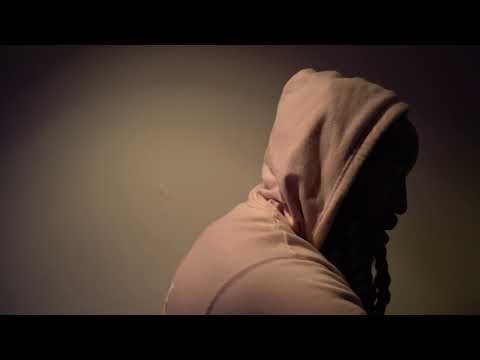 Pucci Rolling up Exotic in the Studio