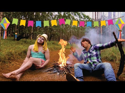 MARIVALDA E VAGINILDA SAI ESCONDIDAS PARA CURTIR FESTA JUNINA