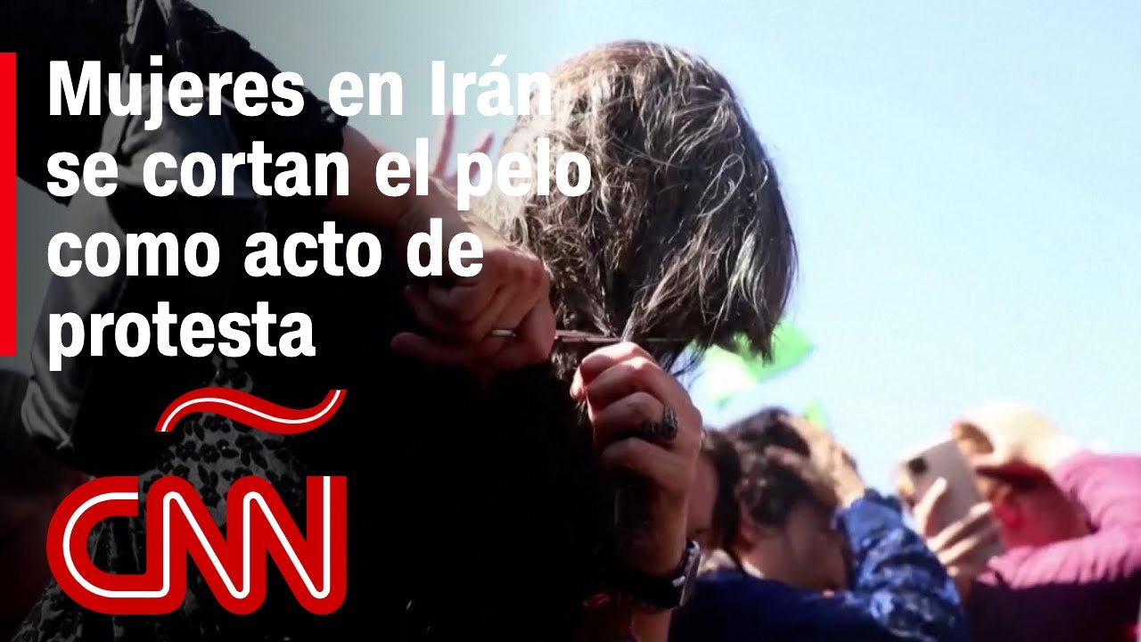 Por qué las mujeres se cortan el pelo en protesta por el régimen iraní