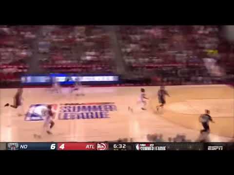 Tyrique Jones Ja Morant block OFF THE GLASS💪