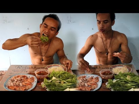 សំលេងហូបឆ្ងាញ់ម្ល៉េះ ,The sound of eating squid and shrimp is delicious.ra vy,រ៉ាវី Video