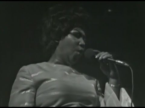 Aretha Franklin - Bridge Over Troubled Water - 3/7/1971 - Fillmore West (Official)