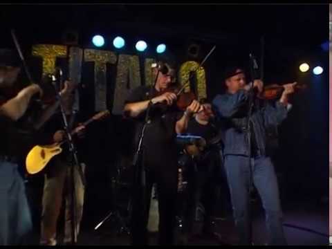 Småviltlaget 2002   spiller til dans "pols etter Post-Anders"