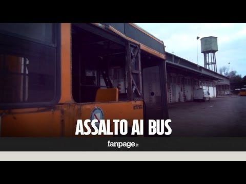 Mal di schiena nella zona lombare conferisce alla gamba e allinguine Dolore durante il travaglio addome e schiena