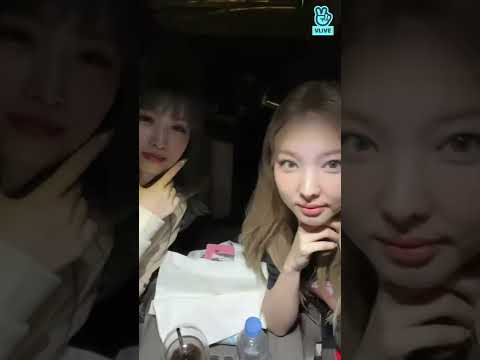 (ENG SUB) Twice Nayeon & Momo VLive | 220602 | 🫶🫶