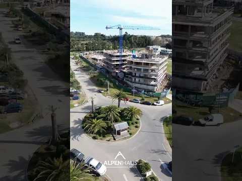 Video de YouTube - Apartamento en Venta de 2 dormitorios con Piscina y Garage en San Nicolás, Montevideo