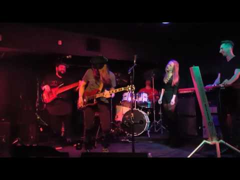 Jimmy Powers V playin' that slide like he do........