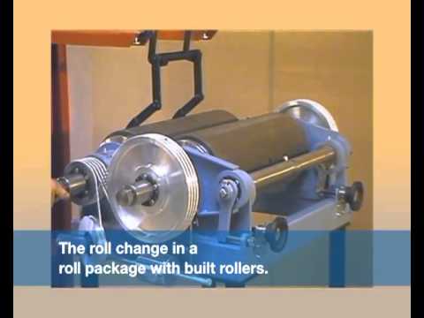 Roller maize mill in action