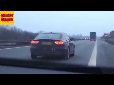 Polizia tedesca inseguimento a forte velocità . - Finale col botto.