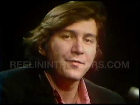 Phil Ochs- "Ringing Of Revolution" (modified title & lyrics) 1971 [Reelin' In The Years Archives]