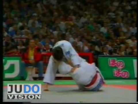 JUDO 1997 World Championships: Isabelle Schmutz (SUI) - Nicole Flagothier (BEL)