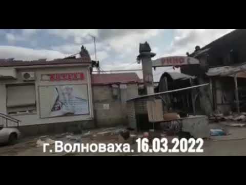 Nella città di Volnovakha bombardata nessun edificio è indenne