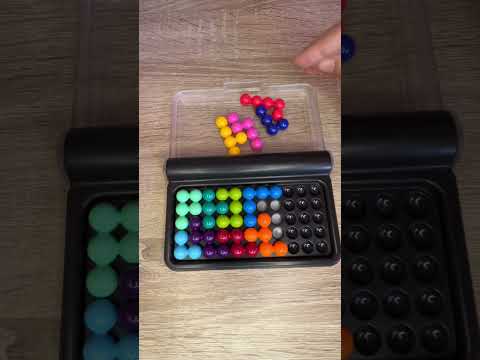 Smart Games IQ Puzzler Pro Level 14