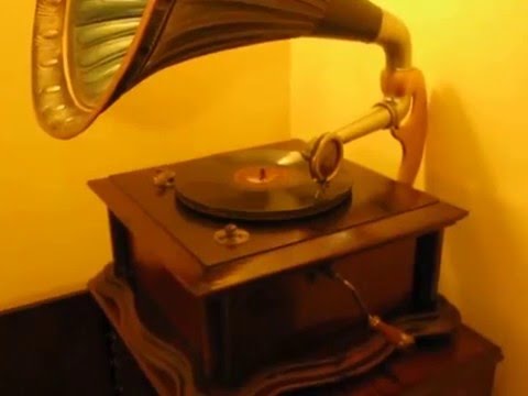 Russo & (Ted) Fiorito's Oriole Orchestra - Sweet Southern Breezes.