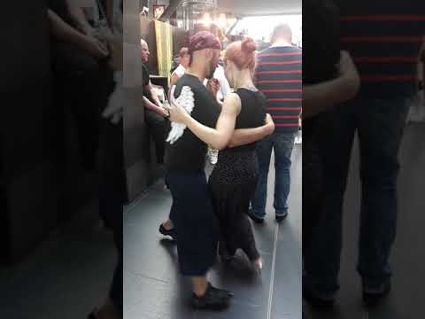Tango im hauptbahnhof