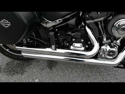 Harley Davidson Flsb Sport Glide 2019 M8 Vance & hines big shots staggered chrome sound