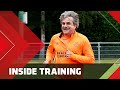 INSIDE TRAINING | Lachen, gieren, strijden en scoren met Frank Lammers op de laatste training