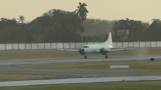 preview picture of video '2015.03.02 A Plane Lands at Havana's Jose Marti International Airport, Cuba 02'