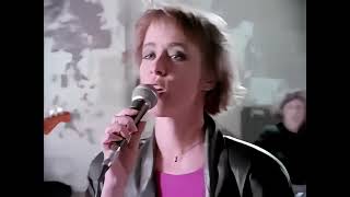 Suzanne Vega - Left of center