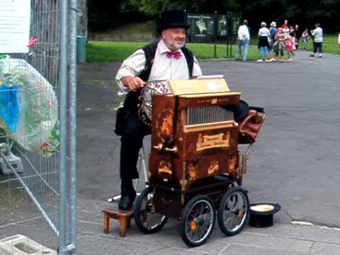 strange german busker