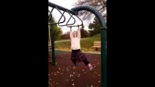preview picture of video '5 Year Old Future Rock Climber - Monkey bars Frick Park'