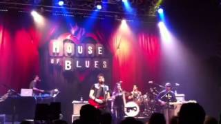 Beto Cuevas - Live From Japan