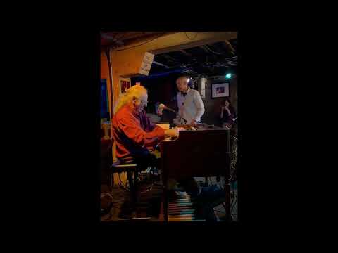 Red Young Four  : Come Together