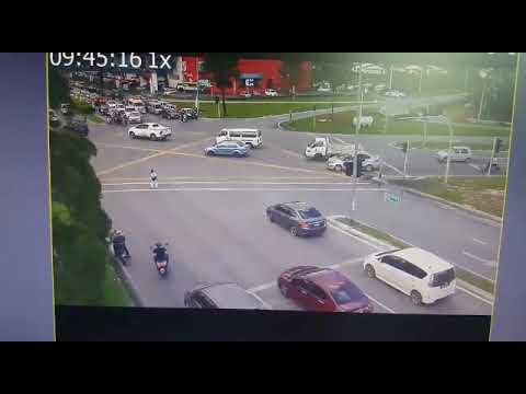 SGH Ambulance knock down by SUV driver