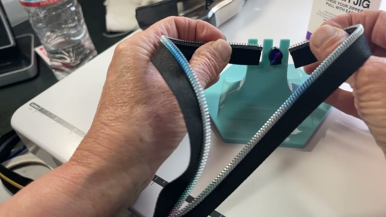 Technique Tuesday: Michelle Demos the Gypsy Quilter Zipper Jig