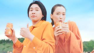 Mrs. GREEN APPLE、特別アレンジの「GOOD DAY」　綾瀬はるか＆浜辺美波＆鈴木亮平＋総勢約500人で歌唱！　「キリングッドエール」新CM＋メーキング