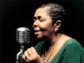 Cesária Évora (27-08-1941-17-12-2011)  Beijo Roubado