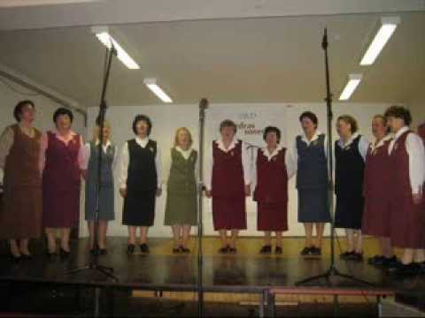 Pevke Trstenke iz Podlehnika - Eno drevce mi je zraslo